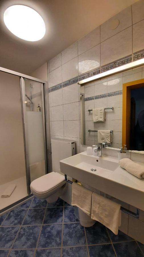 Gaestehaus Almrausch, Ferienanlage Mit Pool Nassereith Eksteriør billede