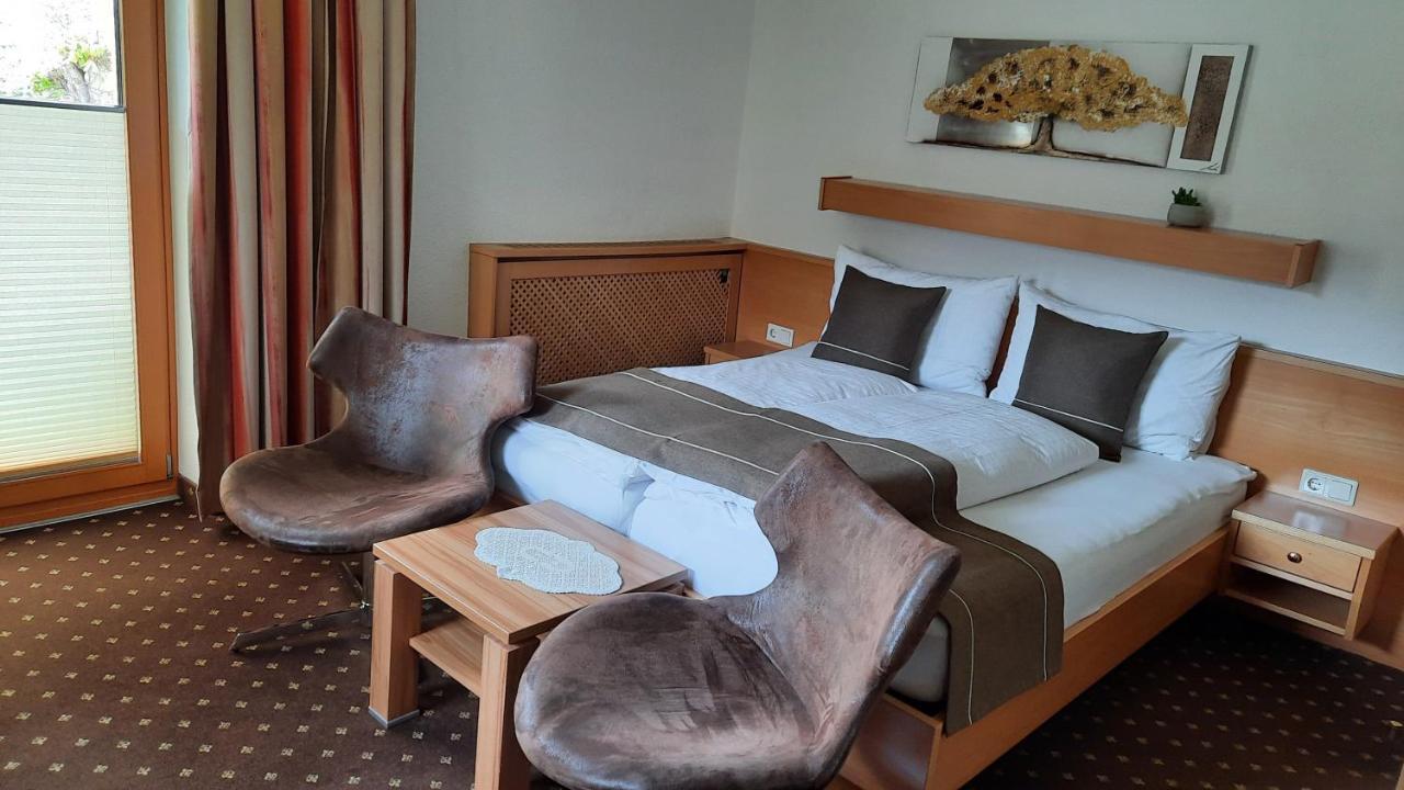 Gaestehaus Almrausch, Ferienanlage Mit Pool Nassereith Eksteriør billede