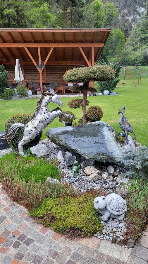 Gaestehaus Almrausch, Ferienanlage Mit Pool Nassereith Eksteriør billede