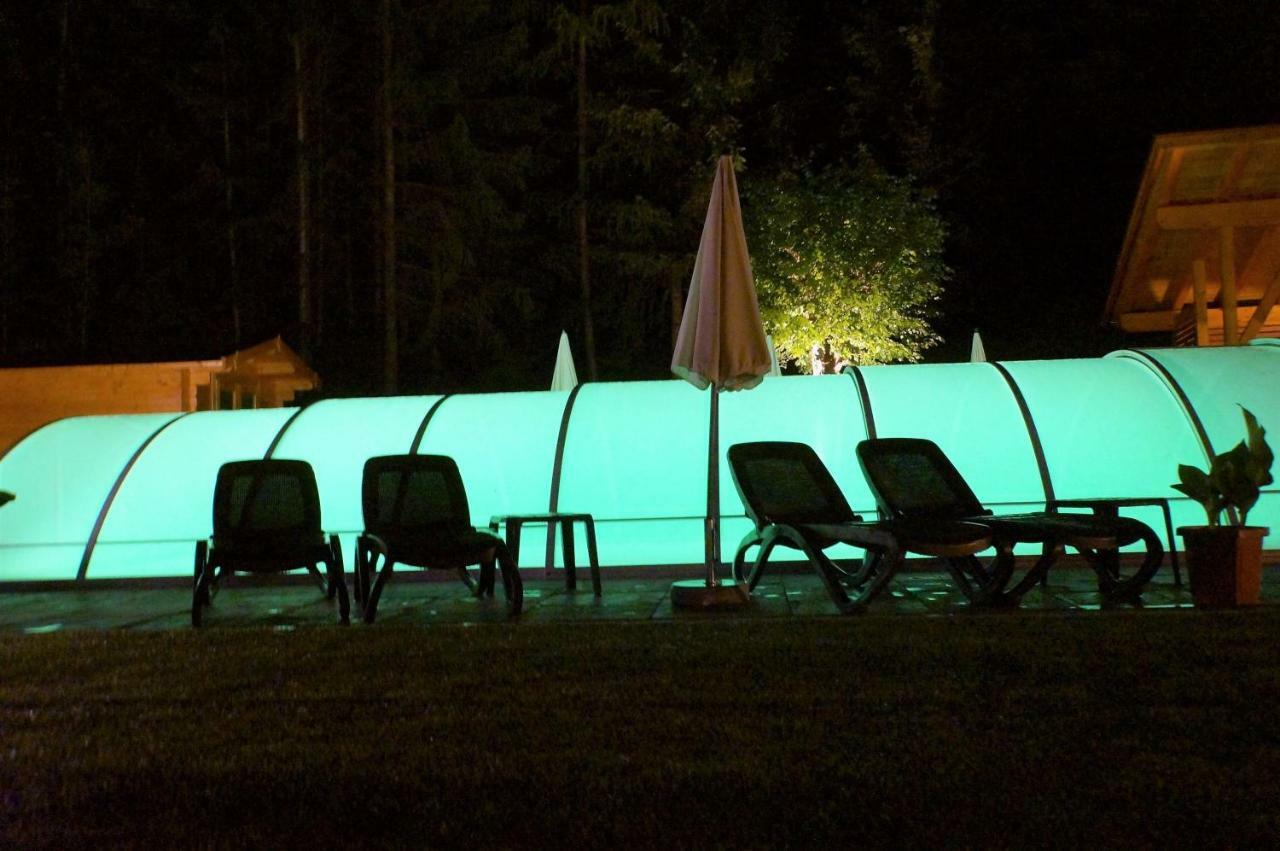 Gaestehaus Almrausch, Ferienanlage Mit Pool Nassereith Eksteriør billede