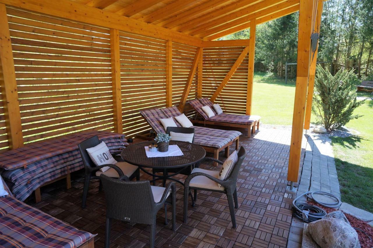 Gaestehaus Almrausch, Ferienanlage Mit Pool Nassereith Eksteriør billede